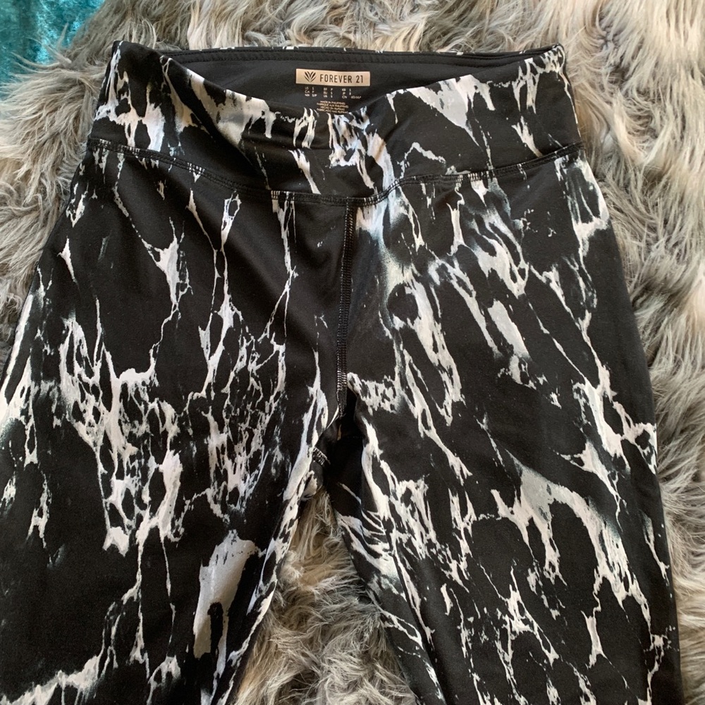 NWOT full length active leggings - Picture 2 of 4